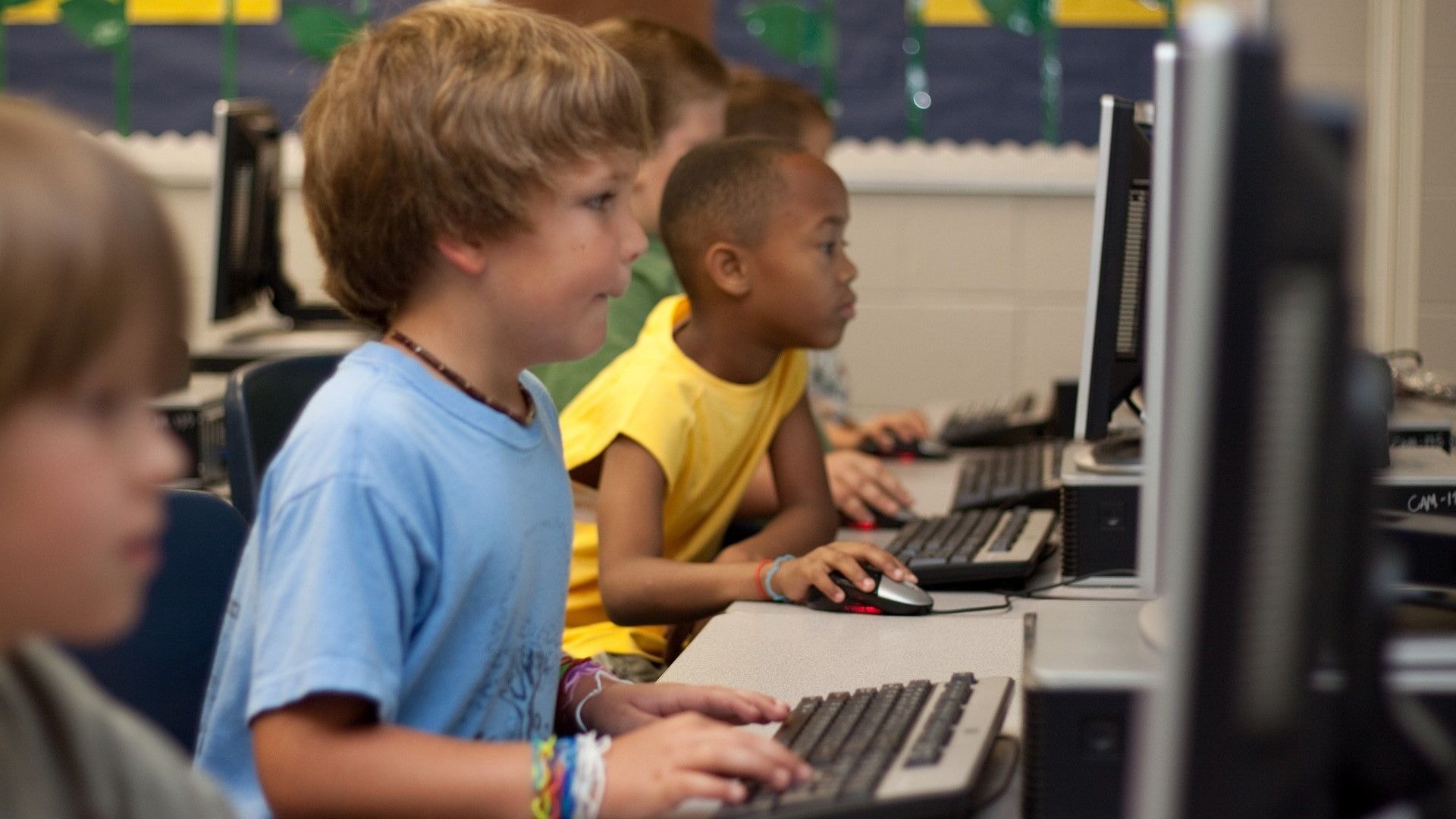 students-99506_1920.jpg